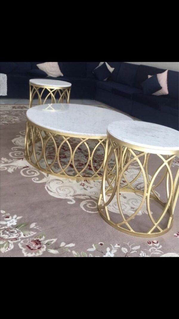 Minimalist Middle Living Room Table
